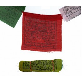 http://www.artdevie.net/2625-thickbox_default/guirlande-tibetaine-de-25-drapeaux.jpg